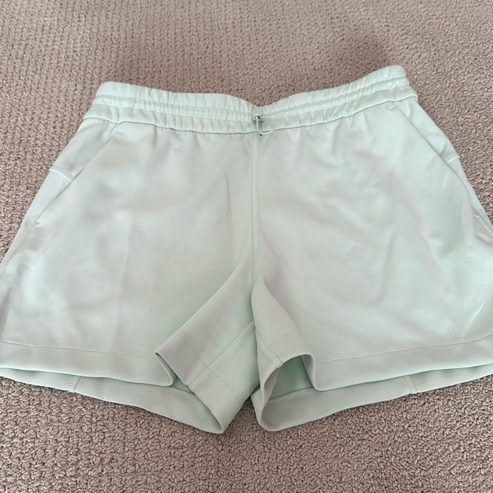 Lululemon softstreme shorts -size 8